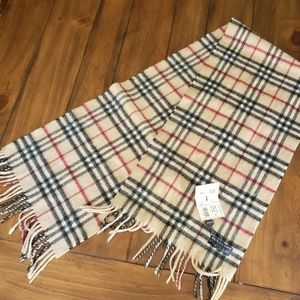 NWT Burberry Scarf